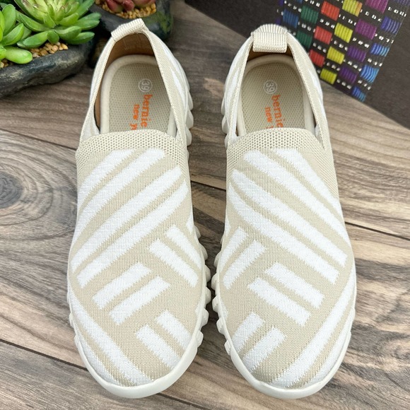 NIB BERNIE MEV Peppa 39 White/Nude Slip On Stretch Knit Comfort Sneakers - Picture 2 of 11